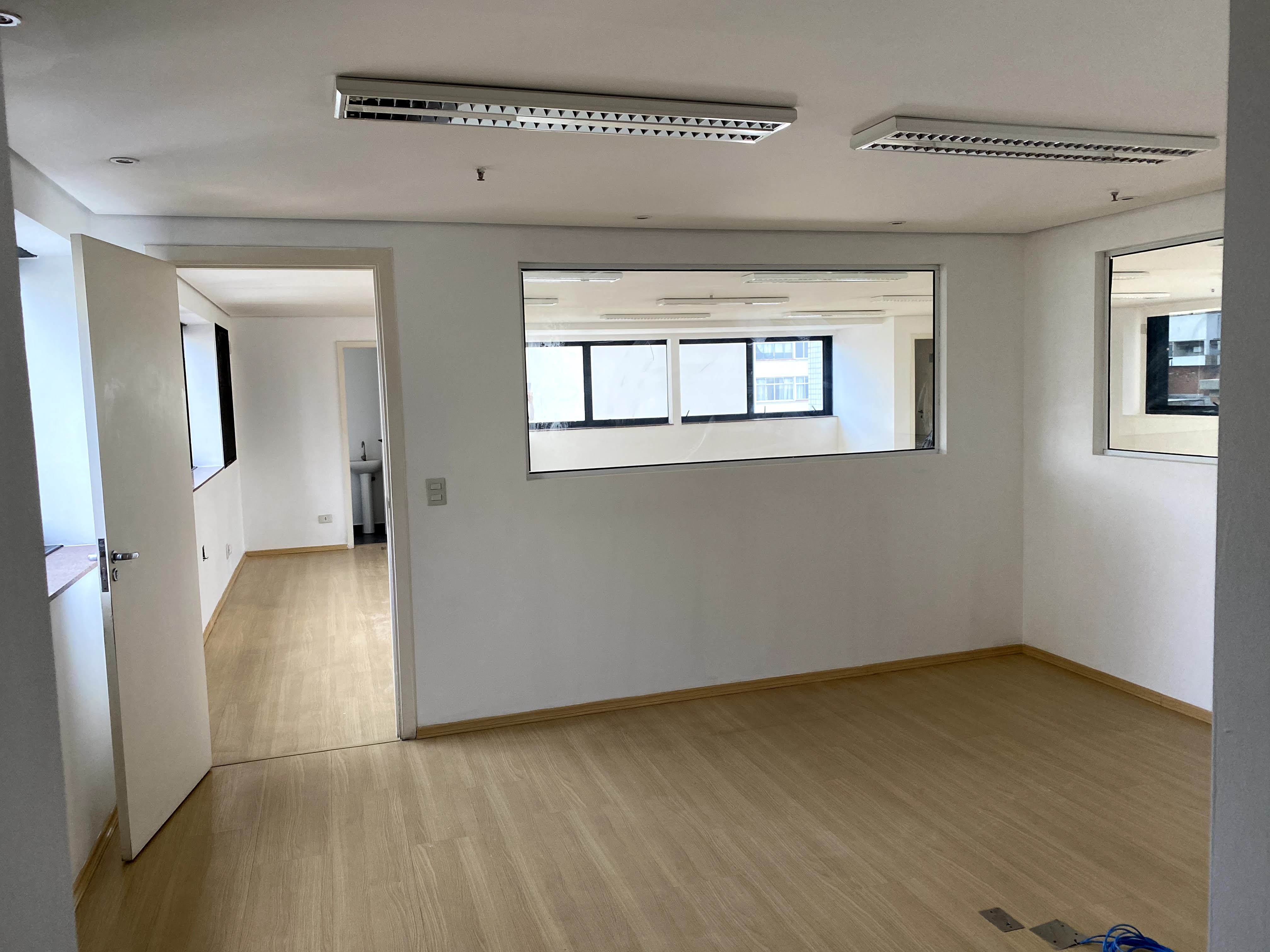 Imagem Sala Comercial à Venda ou Locação, 122 m² em Santa Cecília - São Paulo Imagem Sala Comercial à Venda ou Locação, 122 m² em Santa Cecília - São Paulo