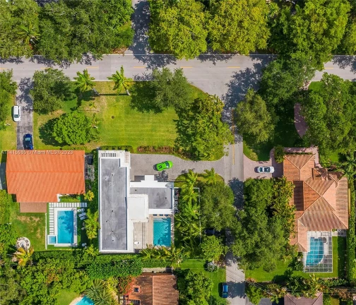 Imagem Casa com 5 Quartos à Venda, 387 m²em Alphaville Residencial Um - Barueri Imagem Casa com 5 Quartos à Venda, 387 m²em Alphaville Residencial Um - Barueri