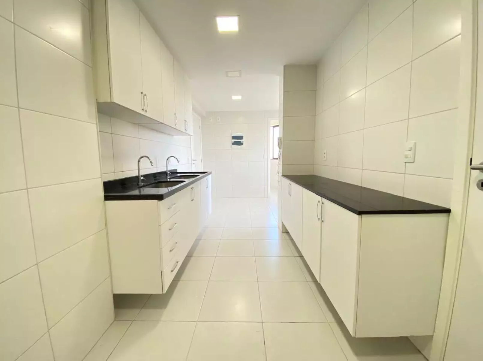 Imagem Apartamento com 4 Quartos à Venda, 138 m²em Boa Viagem - Recife