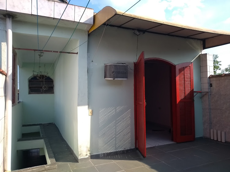 Imagem Sobrado com 3 Quartos à Venda, 160 m²em Parque Continental - São Vicente