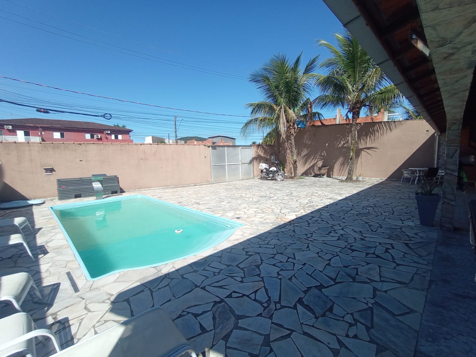 Imagem Casa com 3 Quartos à Venda, 130 m²em Jardim Virgínia - Guarujá Imagem Casa com 3 Quartos à Venda, 130 m²em Jardim Virgínia - Guarujá
