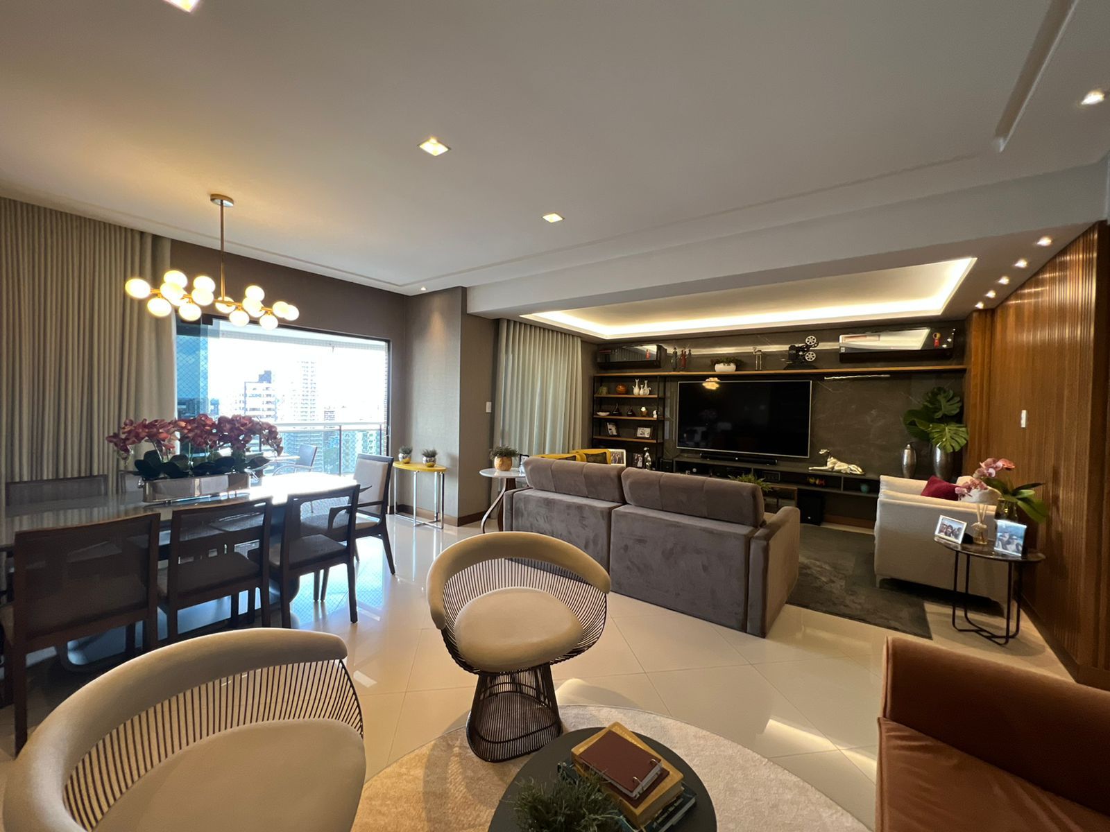 Imagem Apartamento com 1 Quarto à Venda, 185 m²em Umarizal - Belém Imagem Apartamento com 1 Quarto à Venda, 185 m²em Umarizal - Belém