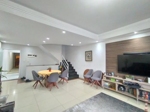 Imagem Sobrado com 4 Quartos à Venda, 211 m² em Vila São Jorge - São Vicente Imagem Sobrado com 4 Quartos à Venda, 211 m² em Vila São Jorge - São Vicente
