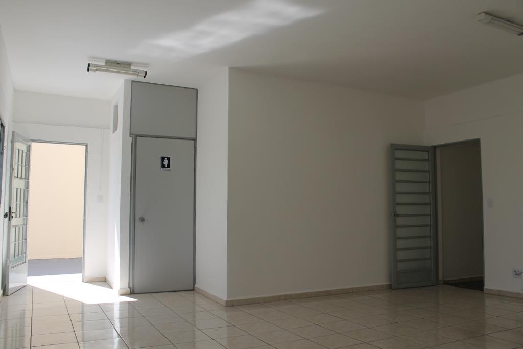 Imagem Galpão para Alugar, 600 m²em Residencial Estoril - Taubaté Imagem Galpão para Alugar, 600 m²em Residencial Estoril - Taubaté
