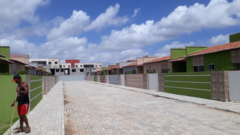 Imagem Casa de Condomínio com 2 Quartos à Venda, 140 m² em Planalto - Natal