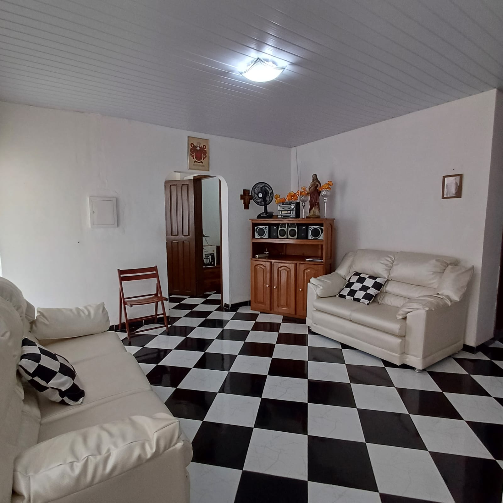 Imagem Casa com 4 Quartos à Venda, 263 m²em Dom Pedro I - Manaus Imagem Casa com 4 Quartos à Venda, 263 m²em Dom Pedro I - Manaus