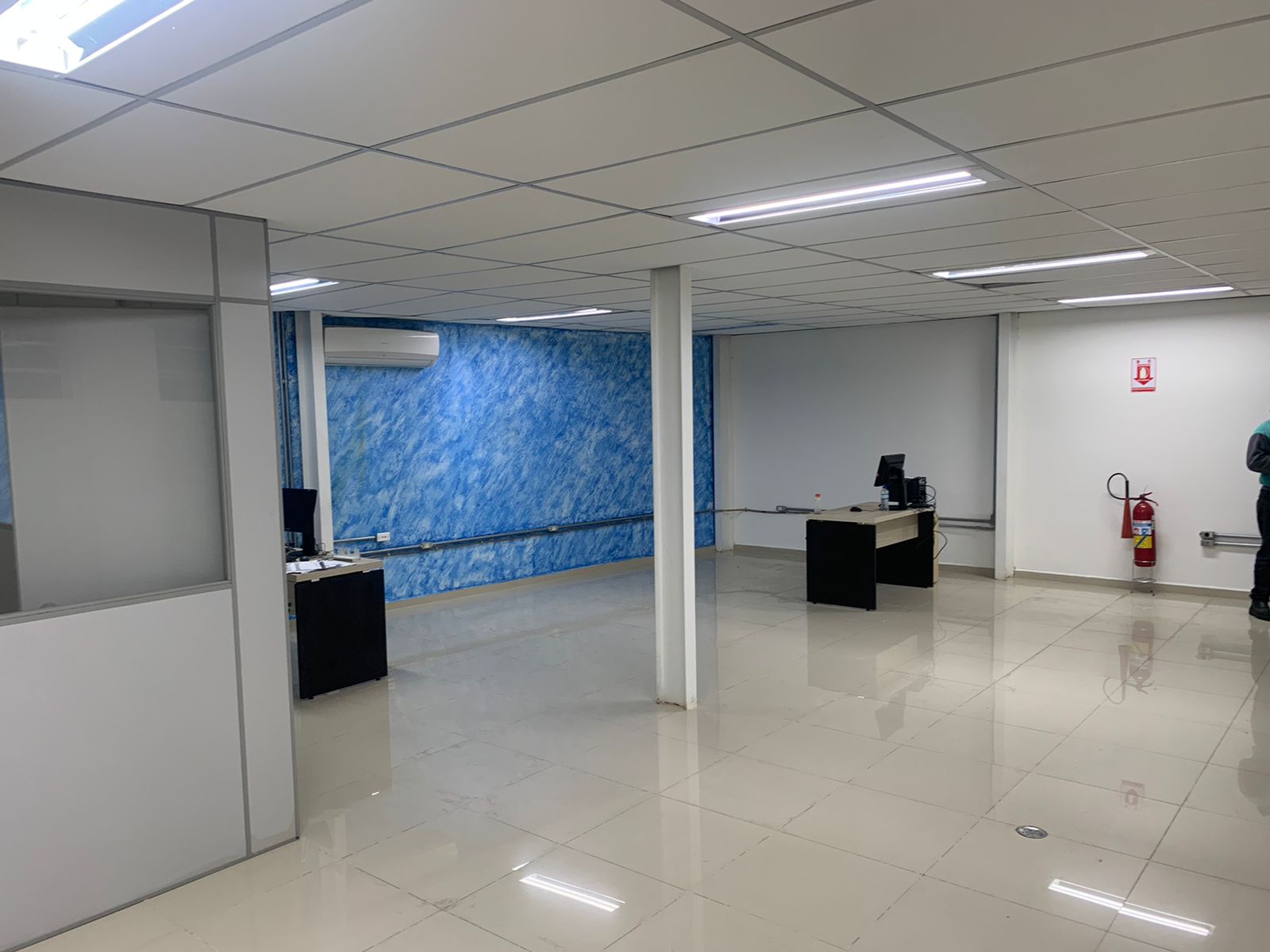 Imagem Galpão para Alugar, 300 m² em Conceição - Diadema