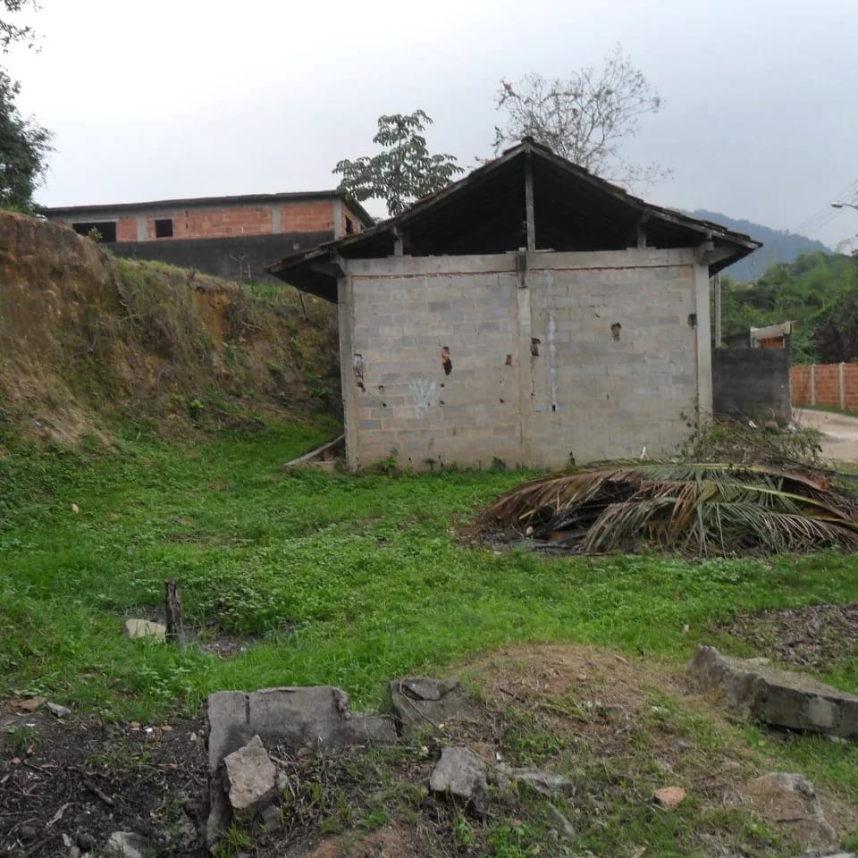 Imagem Terreno à Venda, 600 m²em Campo Grande - Rio de Janeiro Imagem Terreno à Venda, 600 m²em Campo Grande - Rio de Janeiro