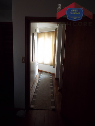 Imagem Casa com 4 Quartos à Venda, 315 m² em Centro - Pelotas