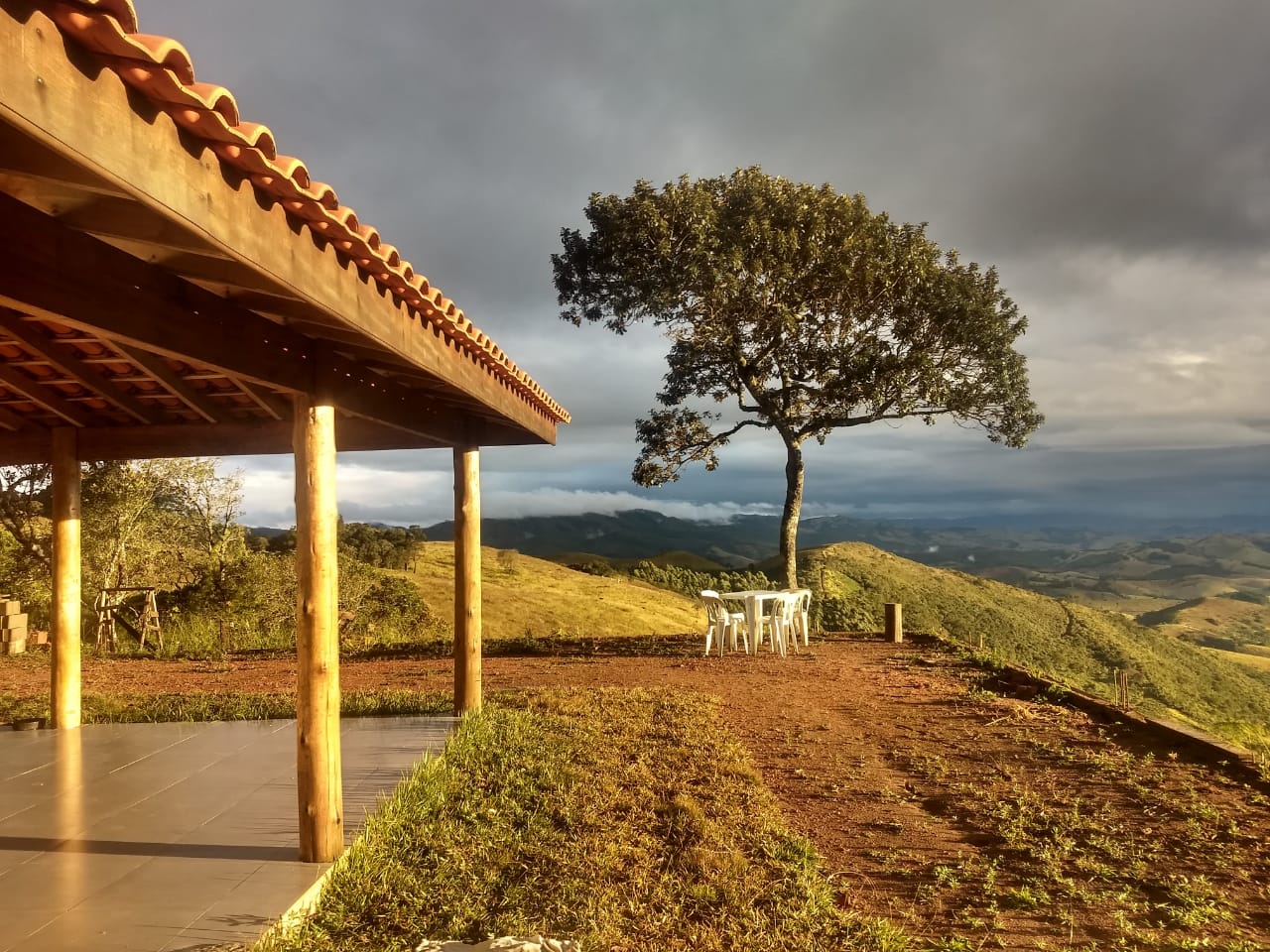Imagem Imóvel com 3 Quartos à Venda, 629 m²em Campos Novos - Cunha Imagem Imóvel com 3 Quartos à Venda, 629 m²em Campos Novos - Cunha