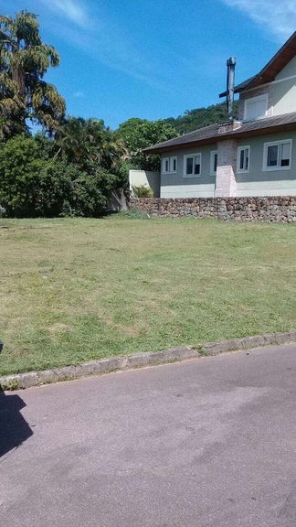 Imagem Terreno à Venda, 900 m² em Rio Tavares - Florianópolis Imagem Terreno à Venda, 900 m² em Rio Tavares - Florianópolis