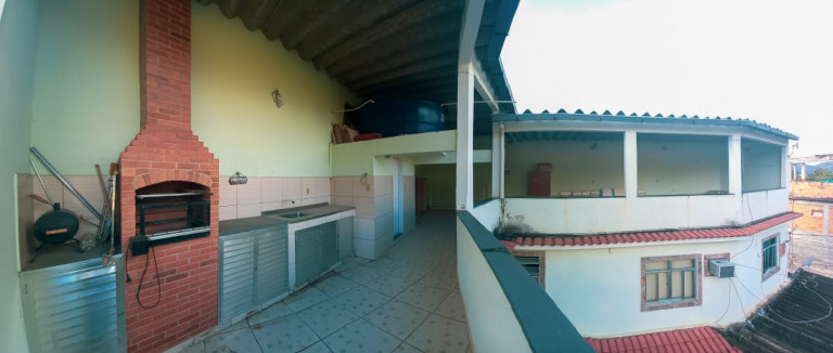 Imagem Casa com 2 Quartos à Venda, 250 m²em Bangu - Rio de Janeiro