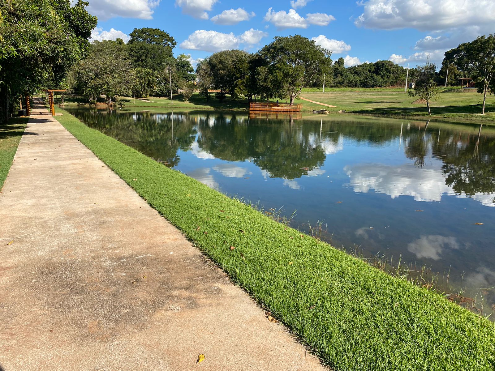 Imagem Terreno à Venda, 399 m²em Rosa de Leiria Condomínio Horizontal - Goianira Imagem Terreno à Venda, 399 m²em Rosa de Leiria Condomínio Horizontal - Goianira