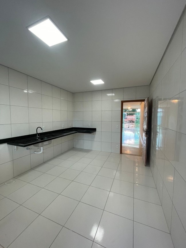 Imagem Casa de Condomínio com 3 Quartos à Venda ou Locação, 172 m²em Ponta Negra - Manaus