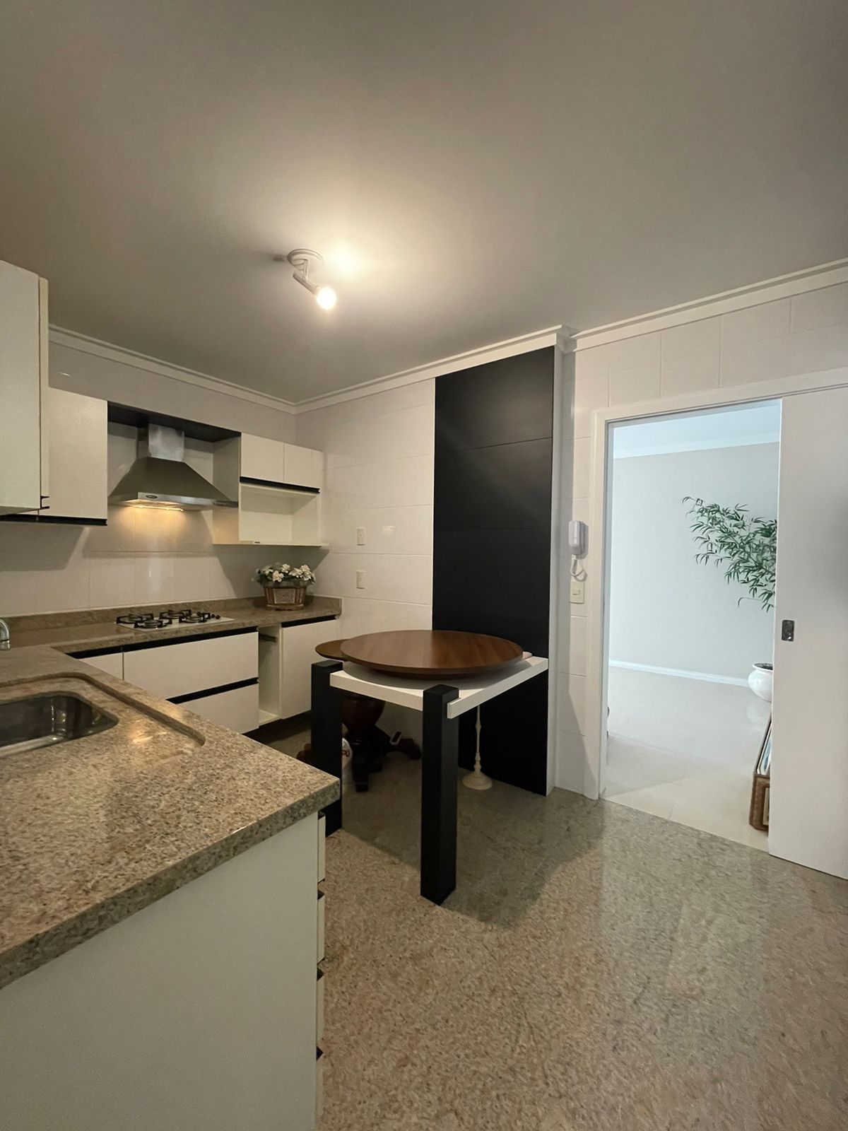 Imagem Apartamento com 3 Quartos à Venda, 12 m²em Centro - Florianópolis