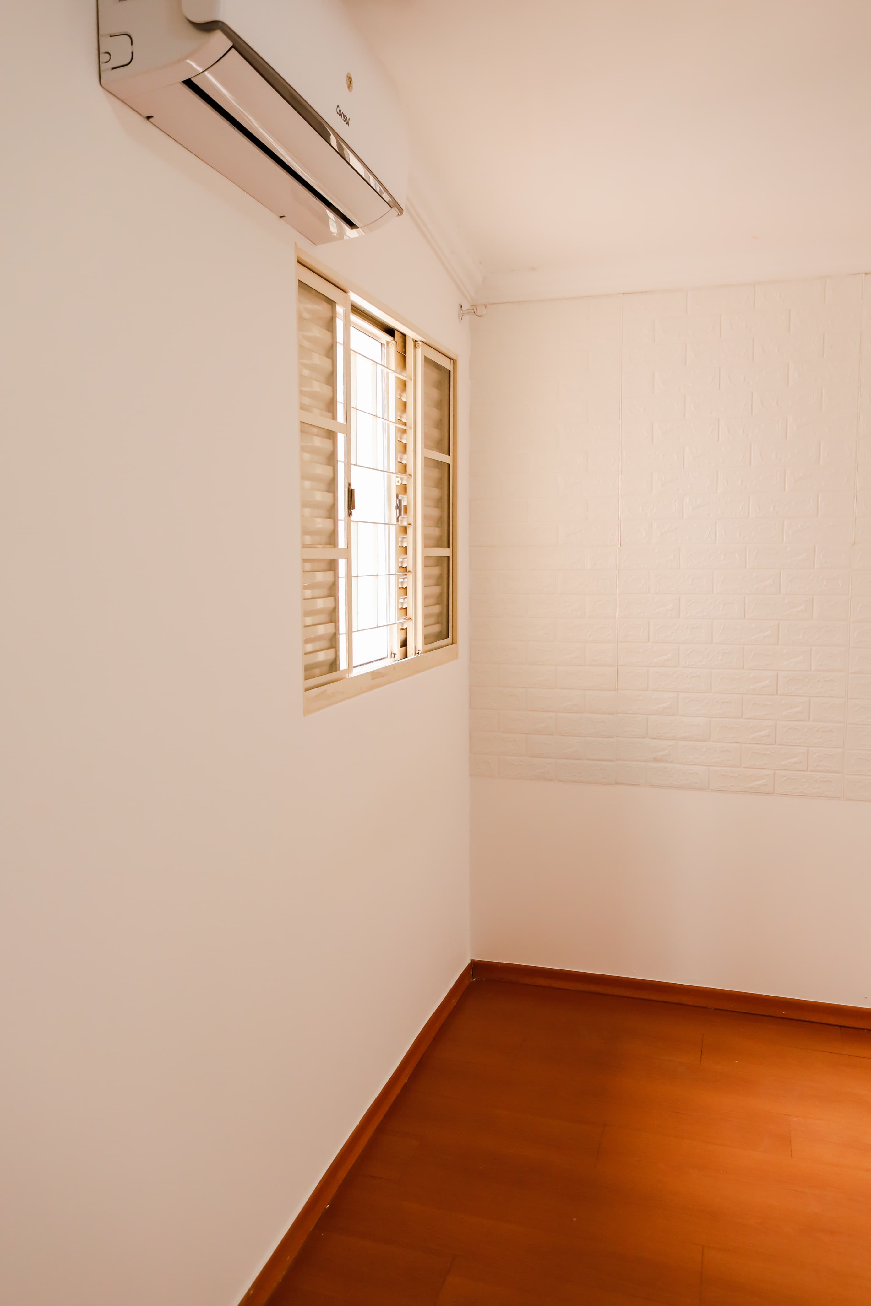 Imagem Sobrado com 3 Quartos à Venda ou Temporada, 160 m²em Jardim Guararapes - Londrina