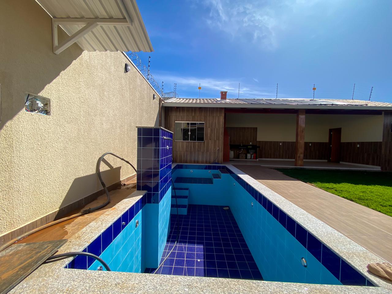 Imagem Casa com 3 Quartos à Venda, 380 m² em Estância Itaici - Caldas Novas