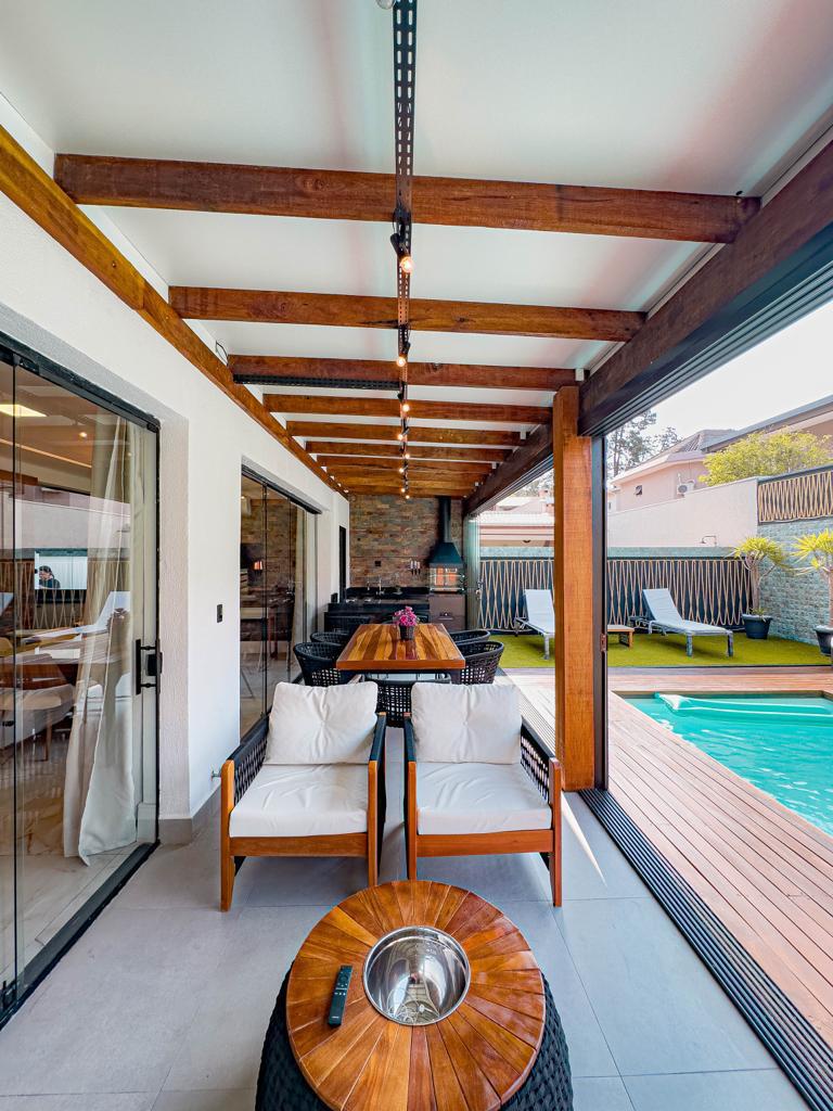 Imagem Casa de Condomínio com 4 Quartos à Venda, 206 m²em Alphaville - Santana de Parnaíba Imagem Casa de Condomínio com 4 Quartos à Venda, 206 m²em Alphaville - Santana de Parnaíba