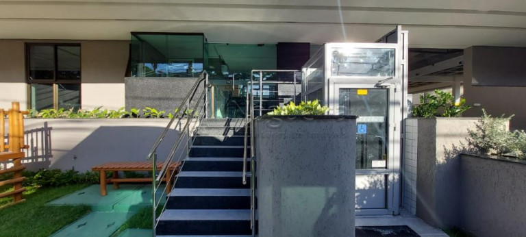 Imagem Apartamento com 2 Quartos à Venda ou Locação, 50 m² em Madalena - Recife