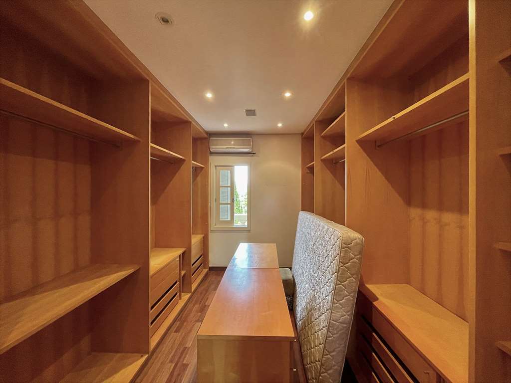 Imagem Casa com 6 Quartos à Venda ou Locação, 721 m²em Palos Verdes - Carapicuíba Imagem Casa com 6 Quartos à Venda ou Locação, 721 m²em Palos Verdes - Carapicuíba