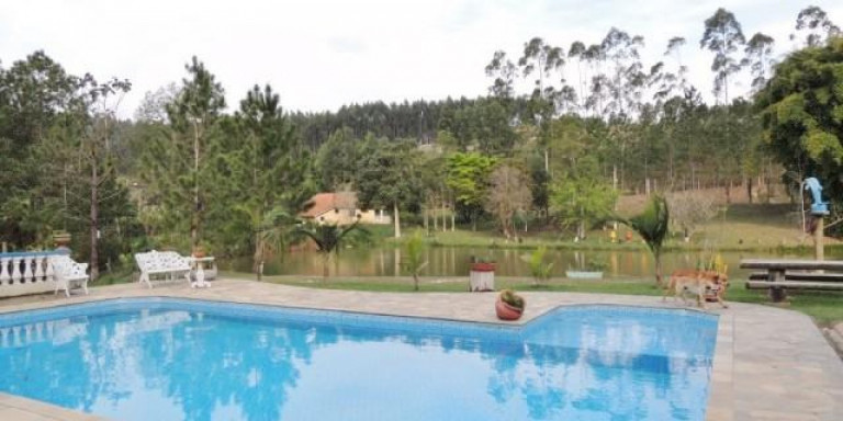 Imagem Chácara com 9 Quartos à Venda, 121 m² em Centro - Santa Isabel Imagem Chácara com 9 Quartos à Venda, 121 m² em Centro - Santa Isabel
