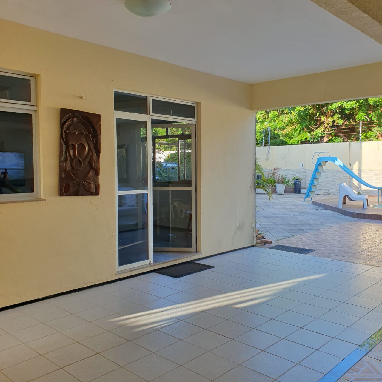 Imagem Casa com 3 Quartos à Venda, 762 m² em Sapiranga-Coité - Fortaleza Imagem Casa com 3 Quartos à Venda, 762 m² em Sapiranga-Coité - Fortaleza