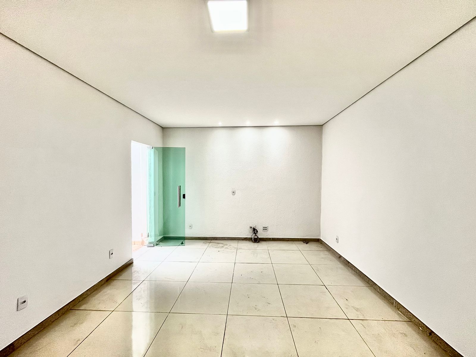 Imagem Casa com 4 Quartos à Venda, 220 m²em Rio Branco - Belo Horizonte Imagem Casa com 4 Quartos à Venda, 220 m²em Rio Branco - Belo Horizonte