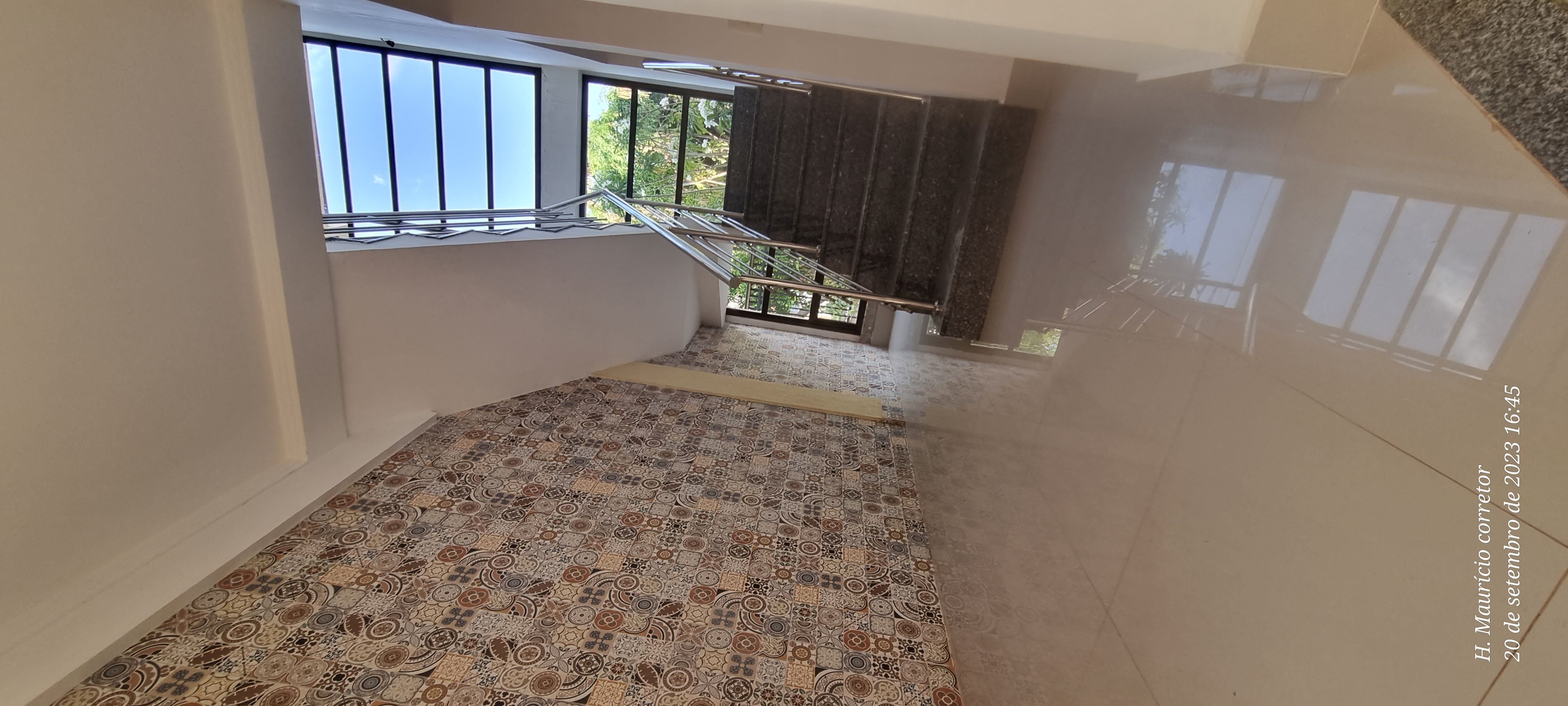 Imagem Sobrado com 4 Quartos à Venda, 377 m²em Setor Jaó - Goiânia Imagem Sobrado com 4 Quartos à Venda, 377 m²em Setor Jaó - Goiânia