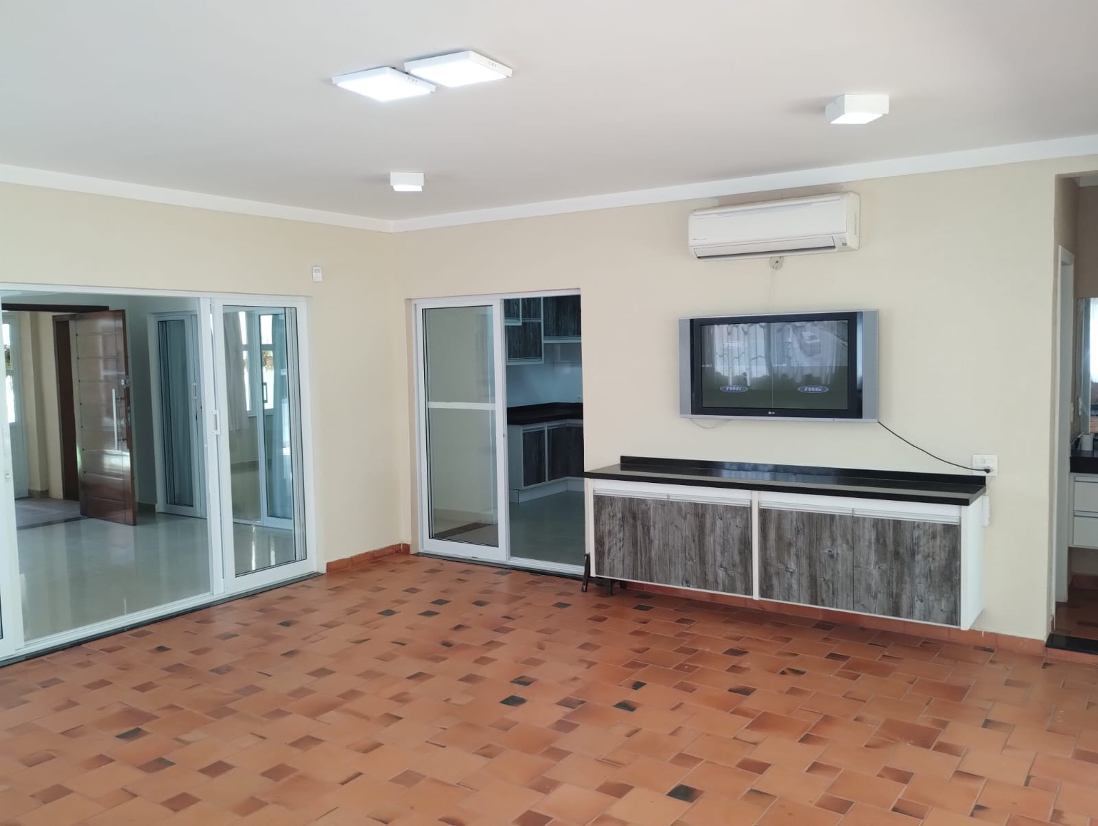 Imagem Casa com 3 Quartos à Venda, 387 m² em Jardim Dona Carmela - Atibaia Imagem Casa com 3 Quartos à Venda, 387 m² em Jardim Dona Carmela - Atibaia