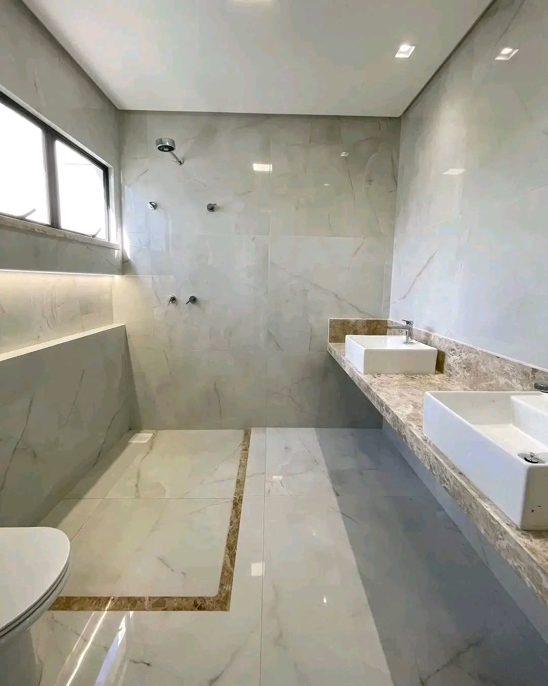 Imagem Casa de Condomínio com 3 Quartos à Venda, 169 m²em Cidade Alphaville  - Eusébio