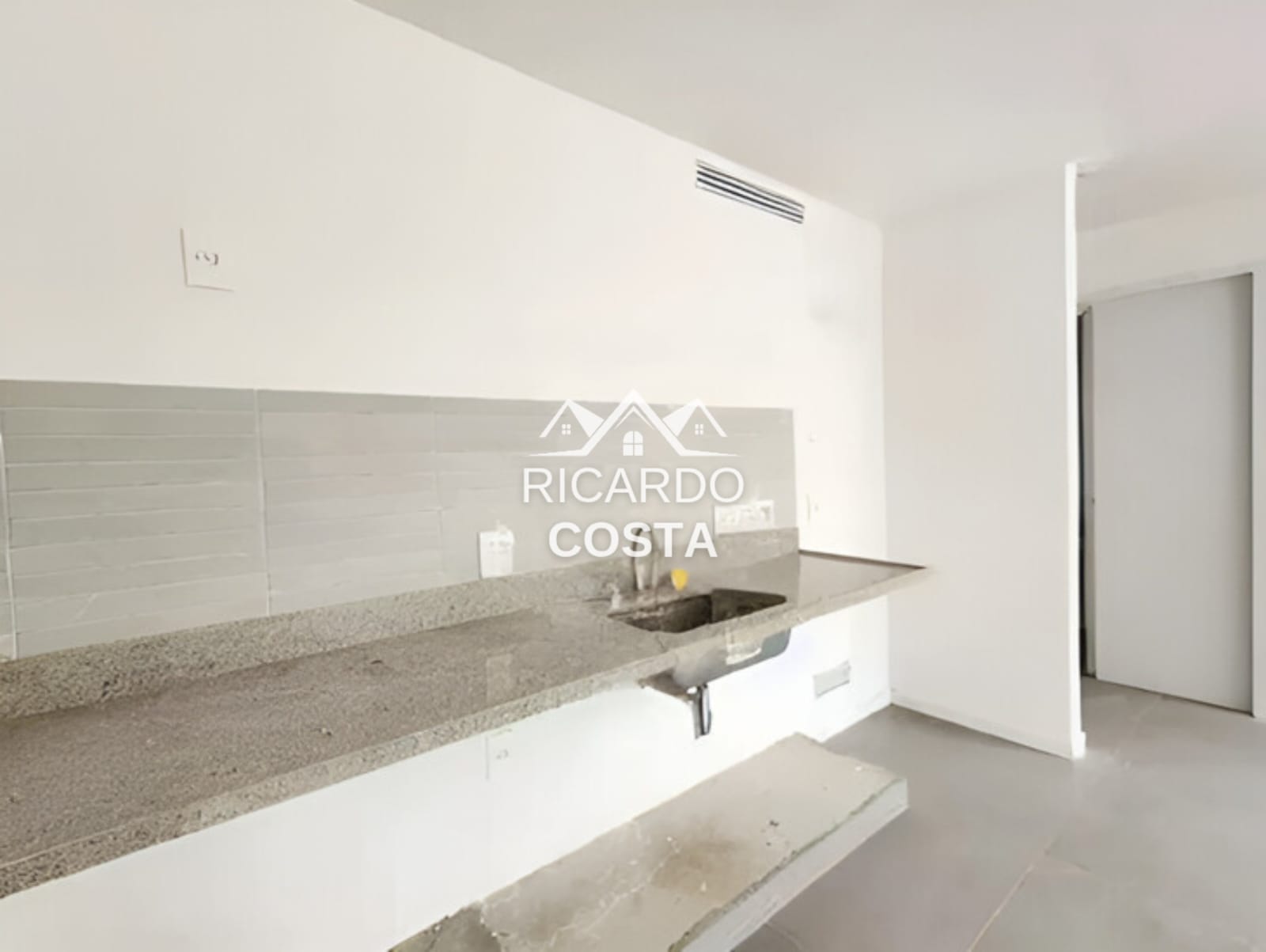 Imagem Cobertura com 2 Quartos à Venda ou Locação, 190 m² em Humaitá - Rio de Janeiro Imagem Cobertura com 2 Quartos à Venda ou Locação, 190 m² em Humaitá - Rio de Janeiro