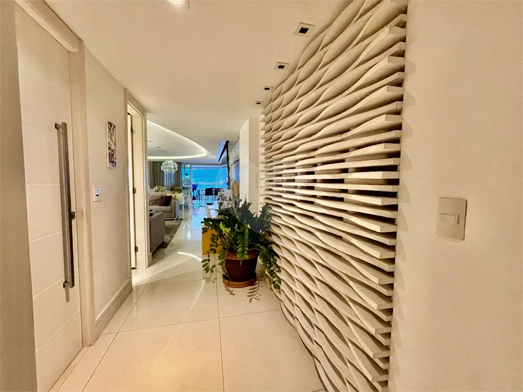 Imagem Apartamento com 4 Quartos à Venda, 230 m²em Icaraí - Niterói Imagem Apartamento com 4 Quartos à Venda, 230 m²em Icaraí - Niterói