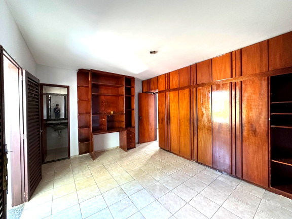 Imagem Sobrado com 4 Quartos à Venda, 188 m²em Jardim América - Goiânia