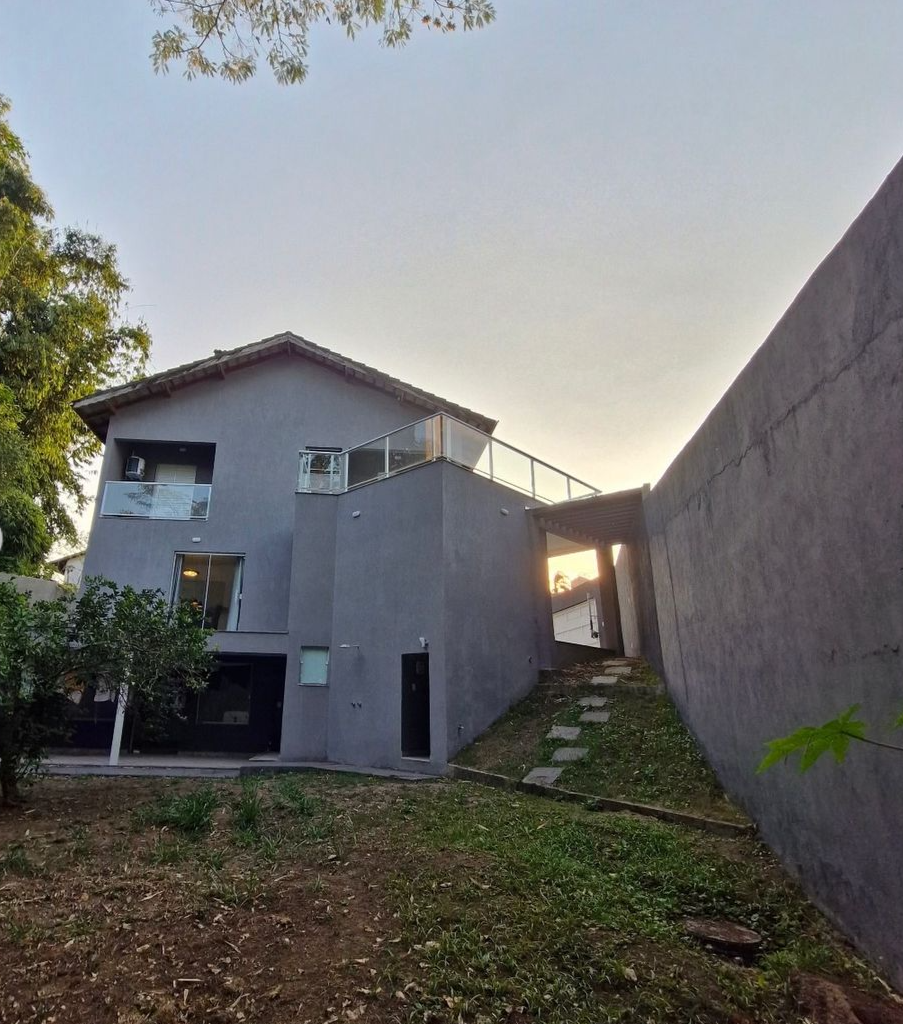 Imagem Sobrado com 4 Quartos à Venda, 277 m²em Jardim Nathalie - Mogi das Cruzes Imagem Sobrado com 4 Quartos à Venda, 277 m²em Jardim Nathalie - Mogi das Cruzes