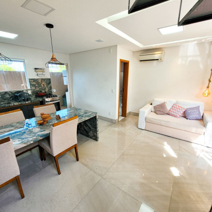Imagem Casa com 2 Quartos à Venda, 67 m²em Imbassaí - Mata de São João