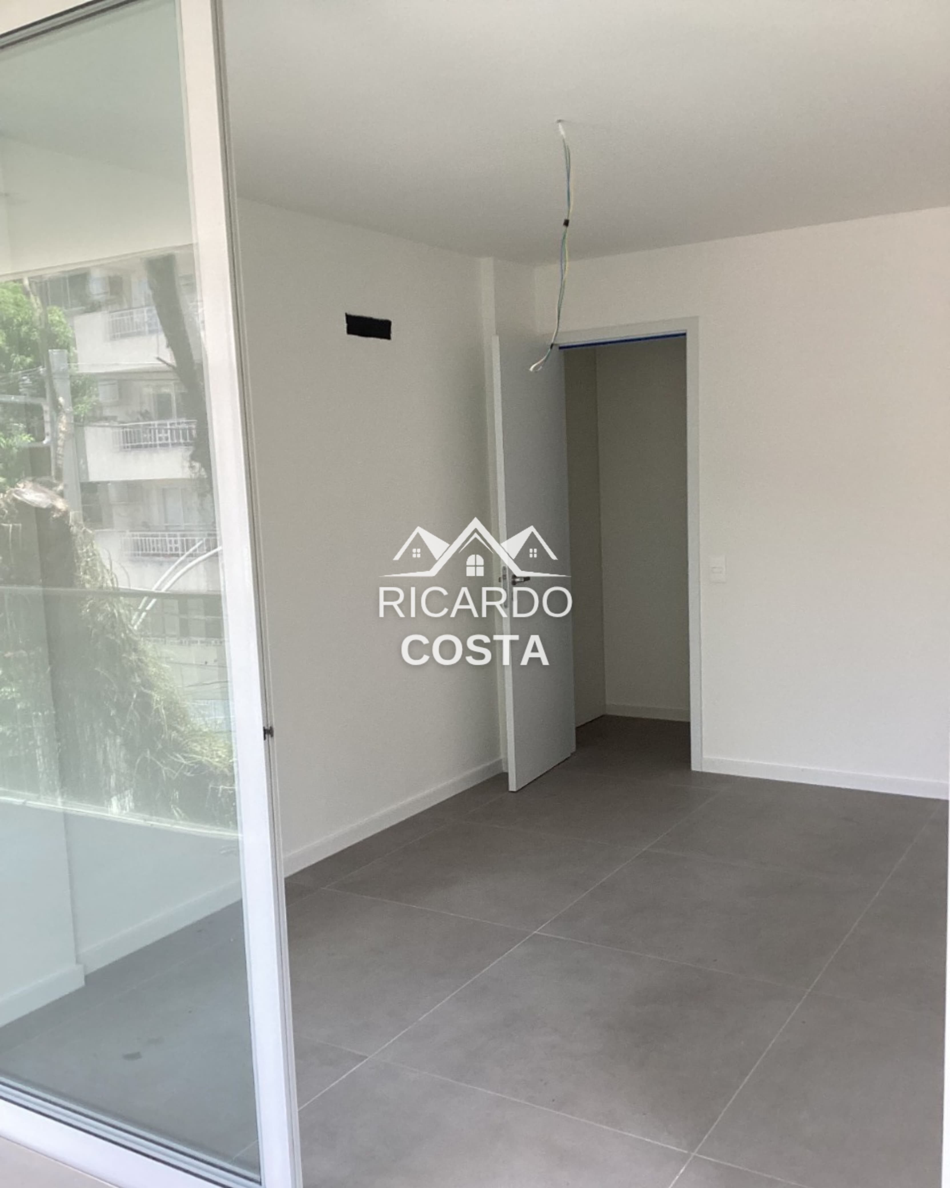 Imagem Cobertura com 2 Quartos à Venda ou Locação, 190 m² em Humaitá - Rio de Janeiro Imagem Cobertura com 2 Quartos à Venda ou Locação, 190 m² em Humaitá - Rio de Janeiro