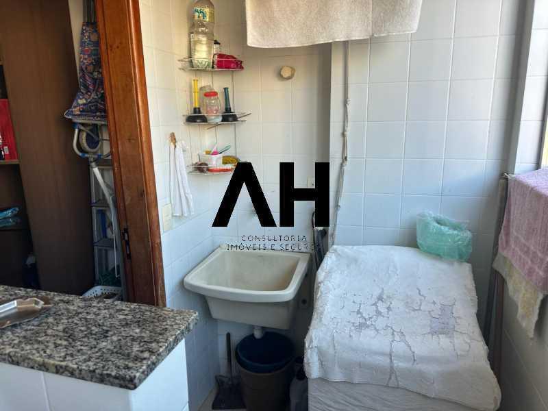 Imagem Apartamento com 3 Quartos à Venda, 85 m²em Santa Rosa - Niterói