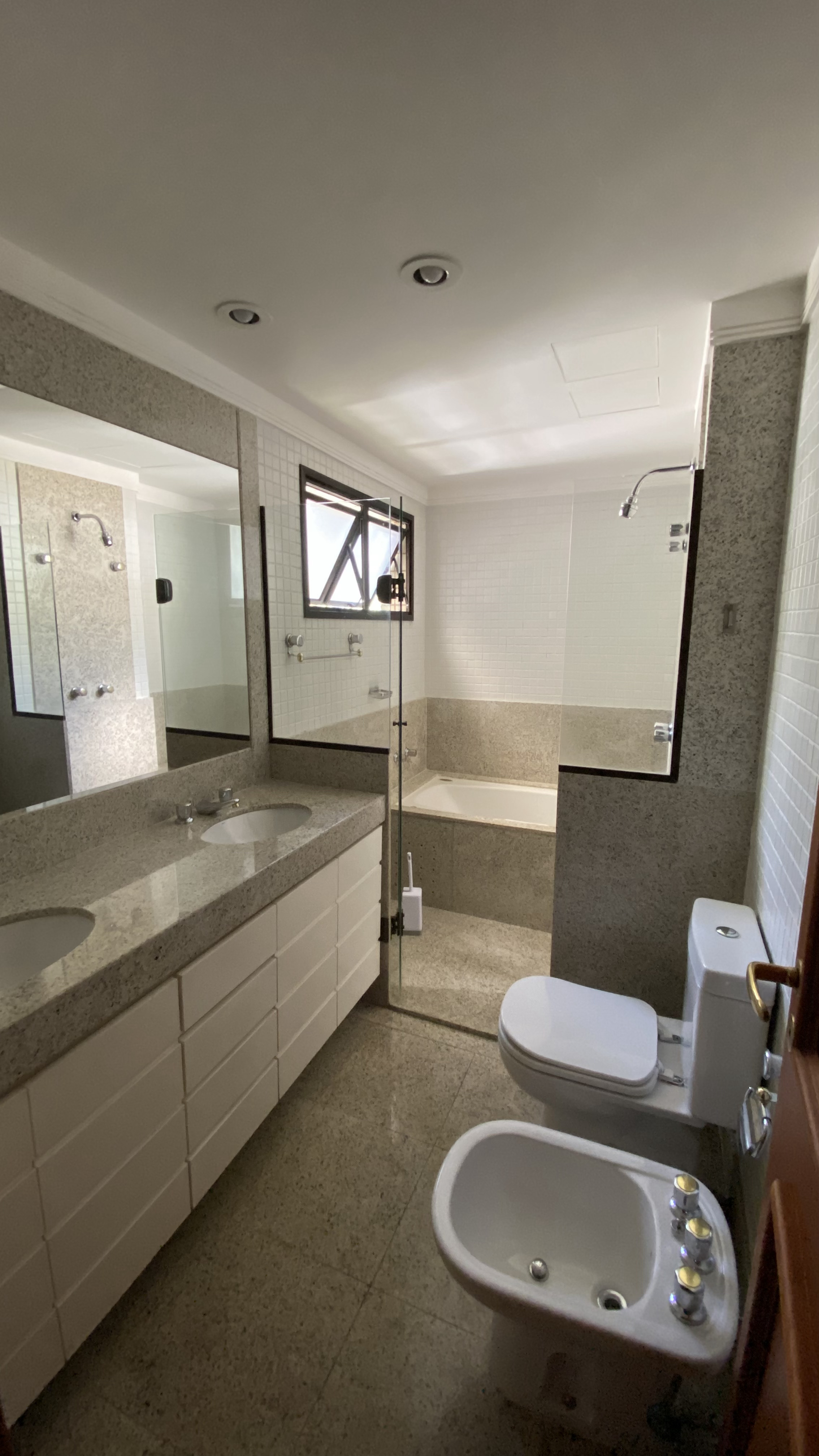 Imagem Apartamento com 4 Quartos à Venda, 373 m²em Asa Norte - Brasília