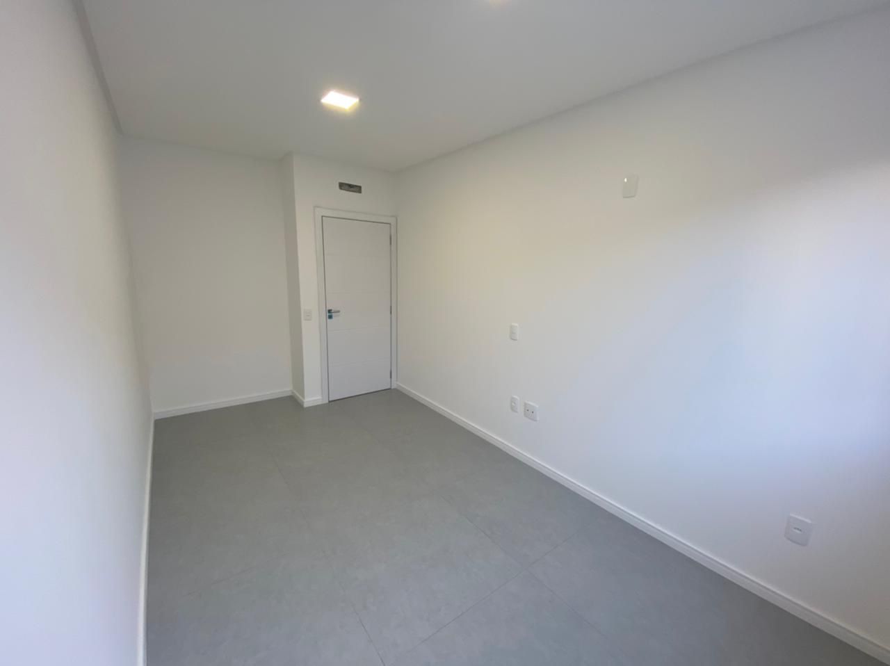 Imagem Sobrado com 3 Quartos à Venda, 144 m²em Nações - Balneário Camboriú