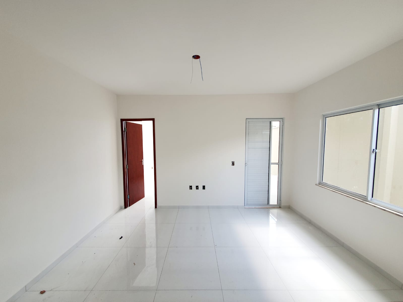Imagem Casa com 3 Quartos à Venda, 92 m²em Luzardo Viana - Maracanaú Imagem Casa com 3 Quartos à Venda, 92 m²em Luzardo Viana - Maracanaú