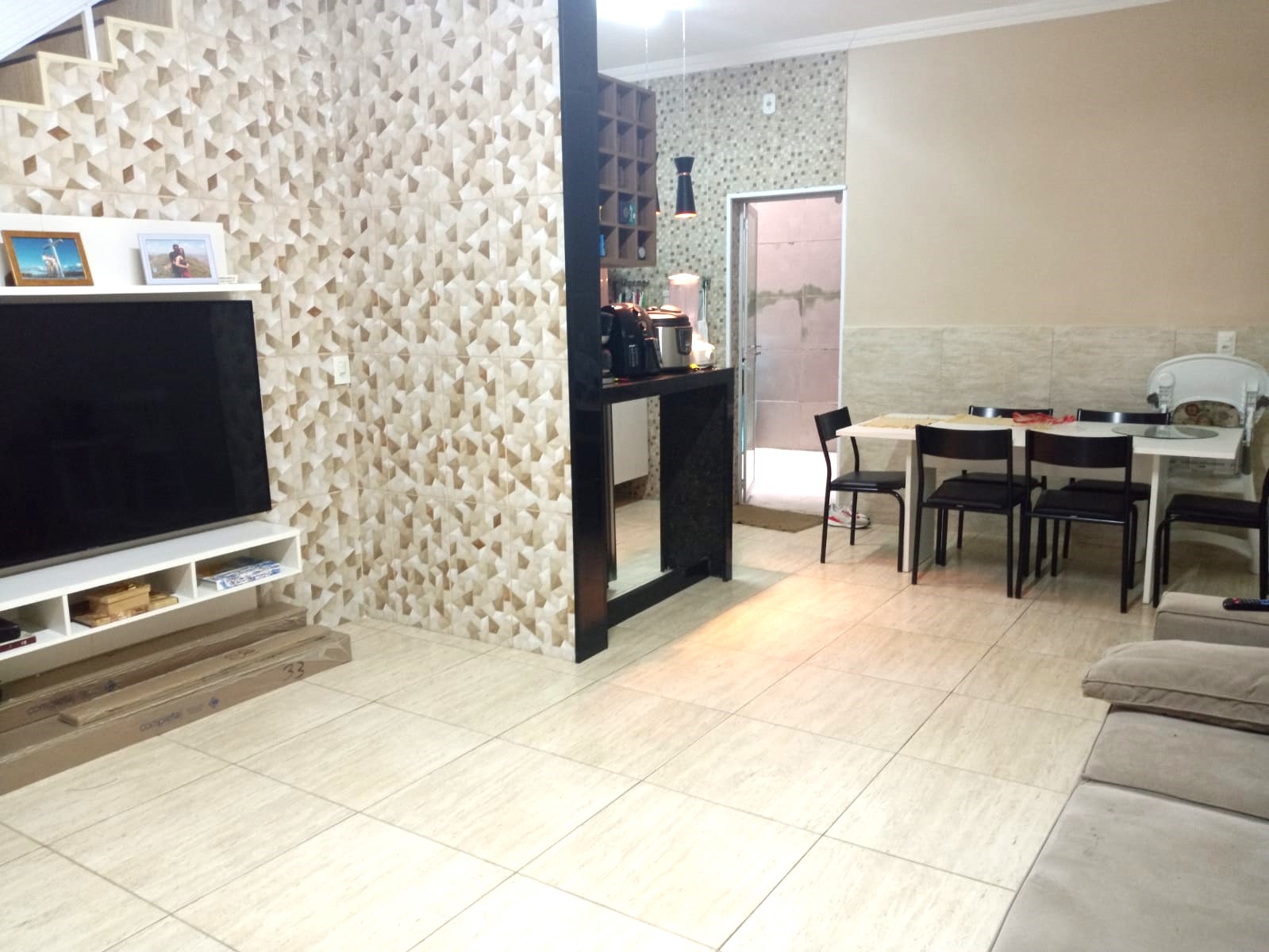 Imagem Casa com 3 Quartos à Venda, 200 m²em siqueira - fortaleza Imagem Casa com 3 Quartos à Venda, 200 m²em siqueira - fortaleza