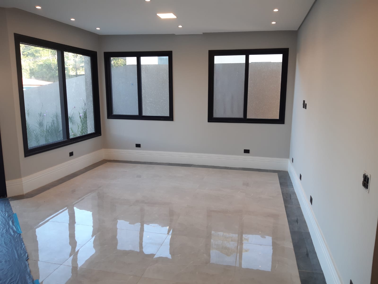Imagem Casa de Condomínio com 4 Quartos à Venda, 200 m²em Alphaville - Santana de Parnaíba Imagem Casa de Condomínio com 4 Quartos à Venda, 200 m²em Alphaville - Santana de Parnaíba