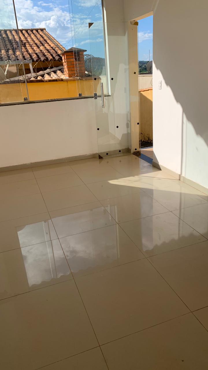 Casa com 2 Quartos à Venda ou Temporada, 65 m²em Planalto - Mateus Leme