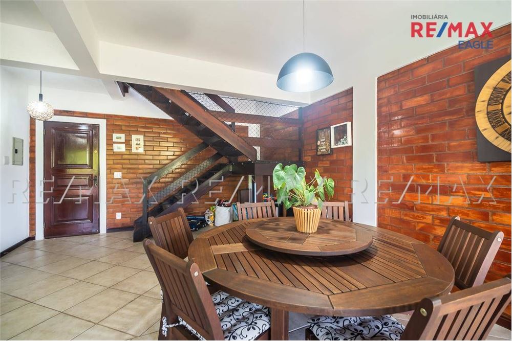 Imagem Casa de Condomínio com 3 Quartos à Venda, 223 m²em Serra Grande - Niterói