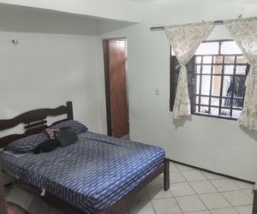 Imagem Casa com 3 Quartos à Venda, em Itaperi - Fortaleza Imagem Casa com 3 Quartos à Venda, em Itaperi - Fortaleza