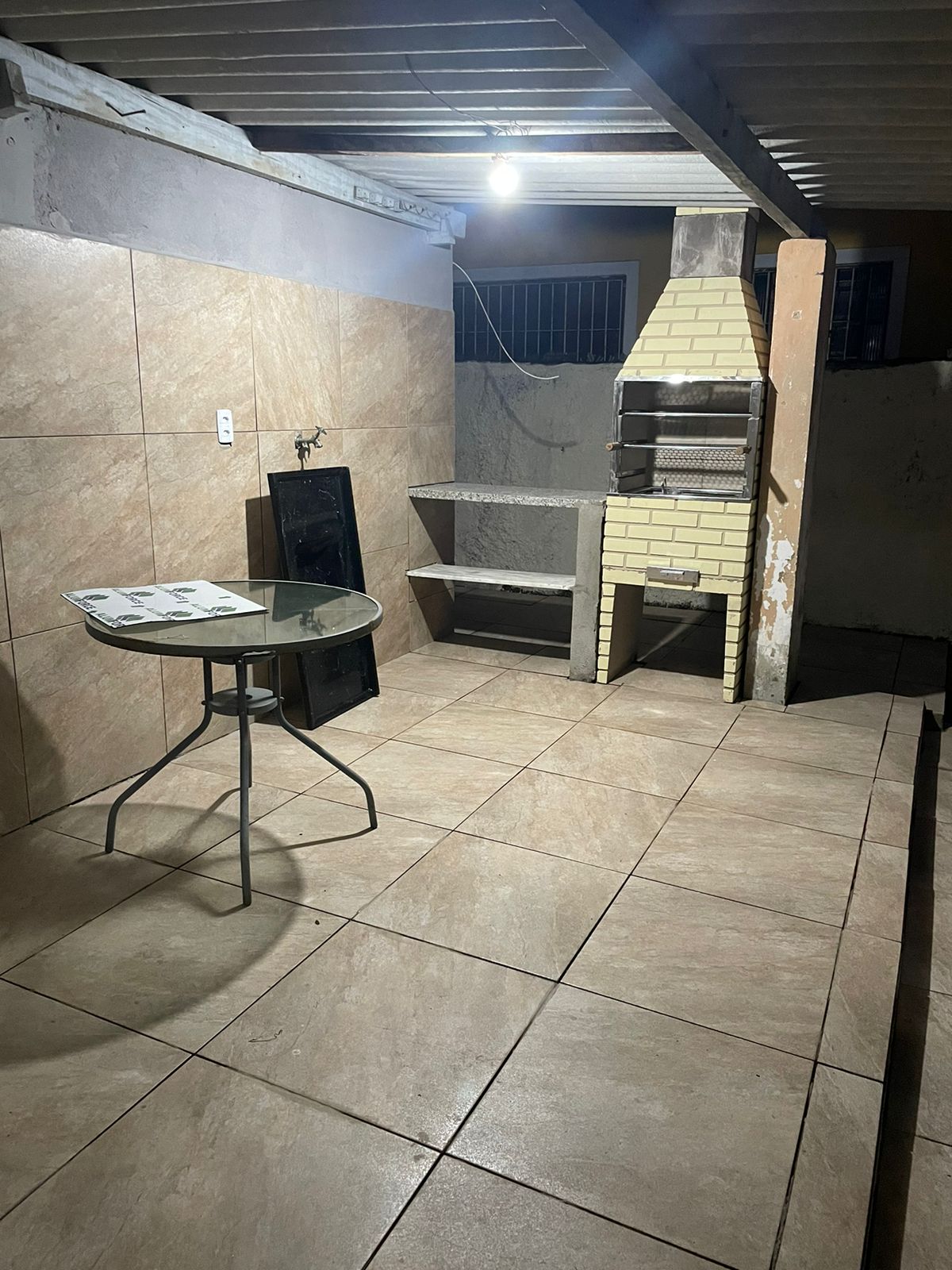 Imagem Casa com 2 Quartos para Temporada, 120 m²em Boqueirão - Praia Grande