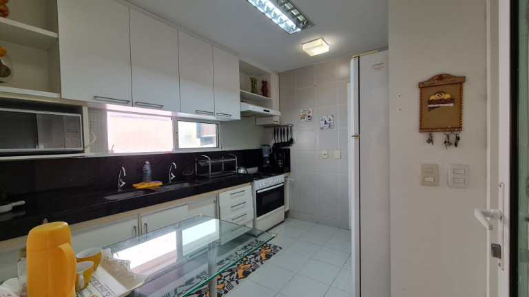 Imagem Casa de Condomínio com 3 Quartos para Alugar,  em Sapiranga-Coité - Fortaleza
