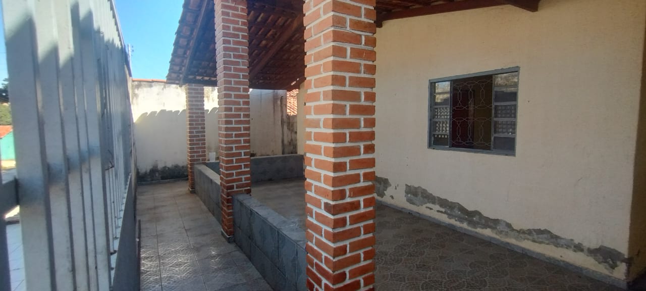 Imagem Casa com 3 Quartos à Venda, 70 m² em Santa Efigênia - Caldas Novas