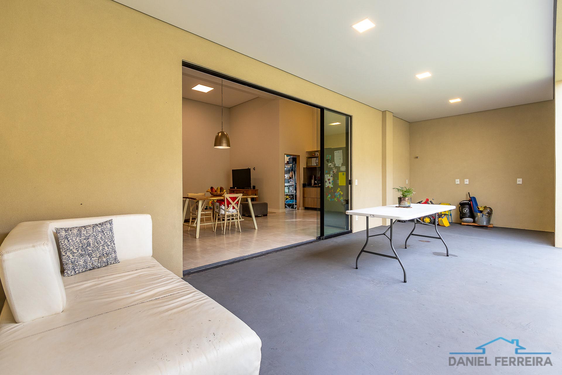 Imagem Casa de Condomínio com 3 Quartos à Venda, 240 m² em Setor Habitacional Tororó (Jardim Botânico) - Brasília Imagem Casa de Condomínio com 3 Quartos à Venda, 240 m² em Setor Habitacional Tororó (Jardim Botânico) - Brasília