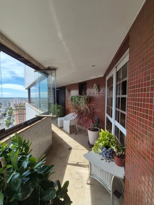 Imagem Apartamento com 3 Quartos à Venda, 243 m²em Cremação - Belém
